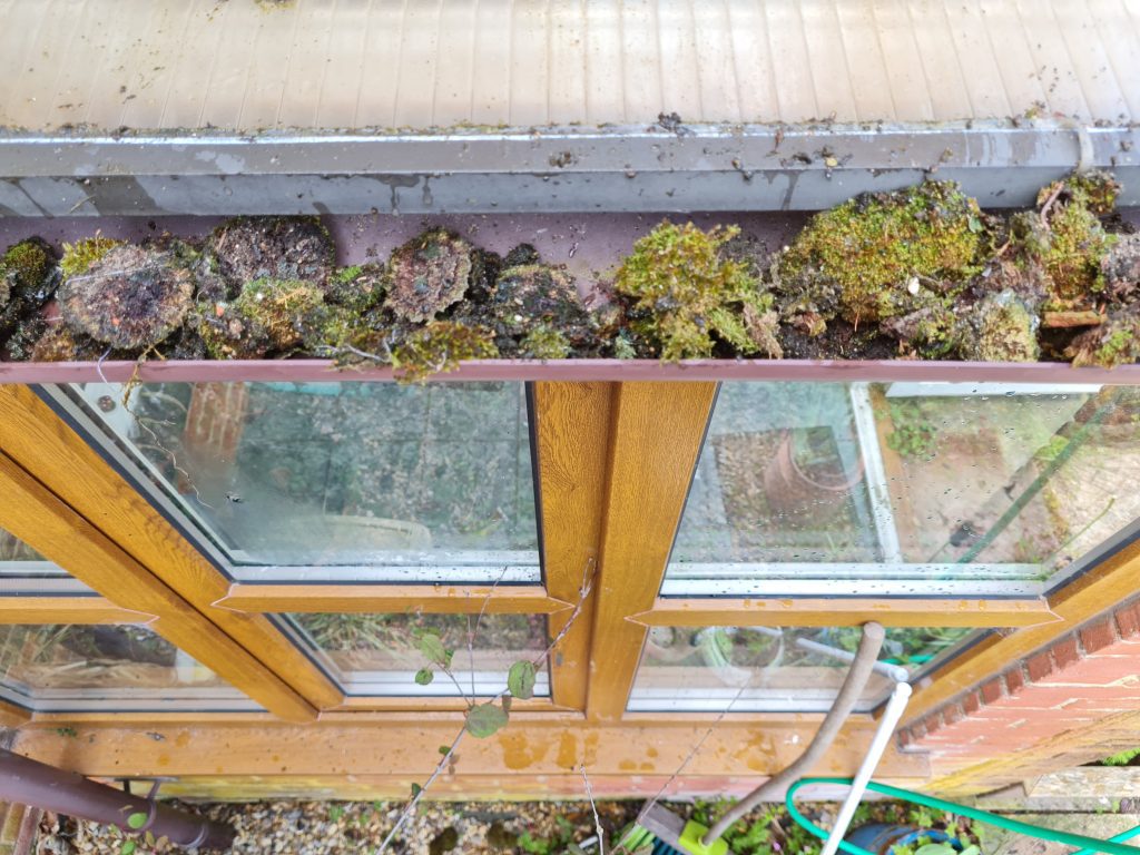 dirty guttering