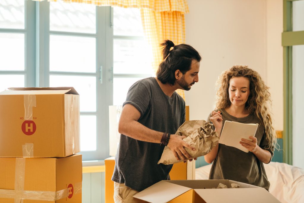couple getting ready for move out