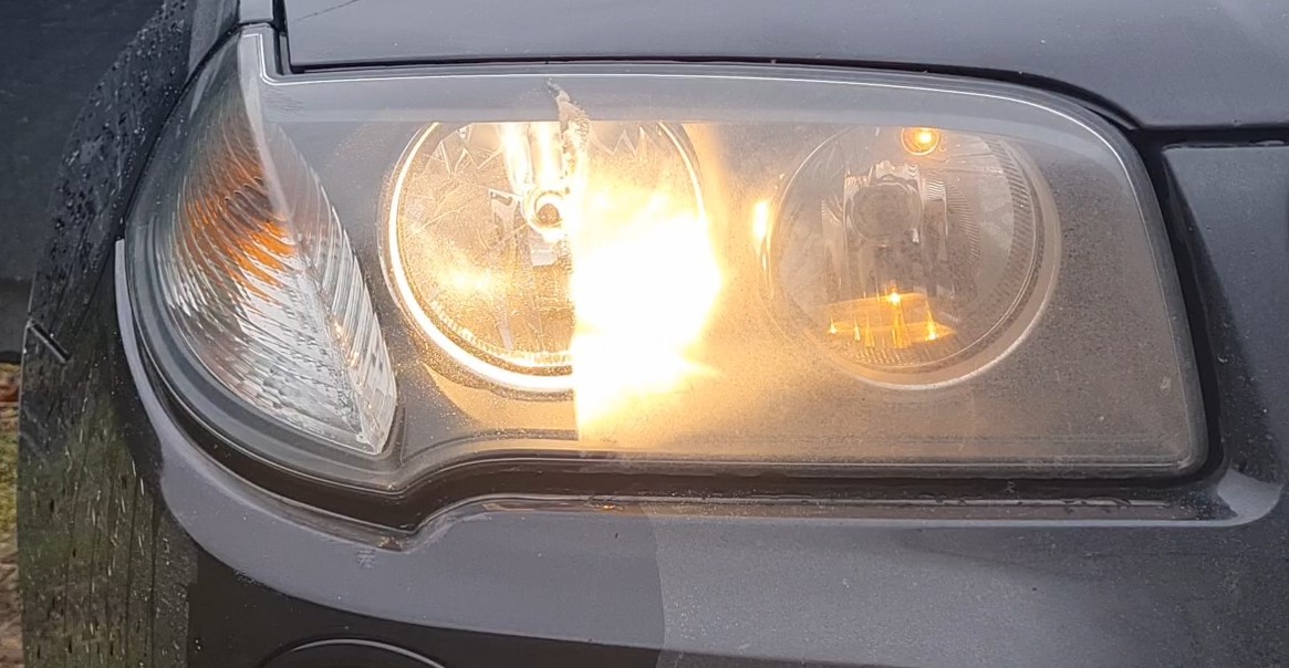 headlight cleaning hacks from Eezie Cleaning
