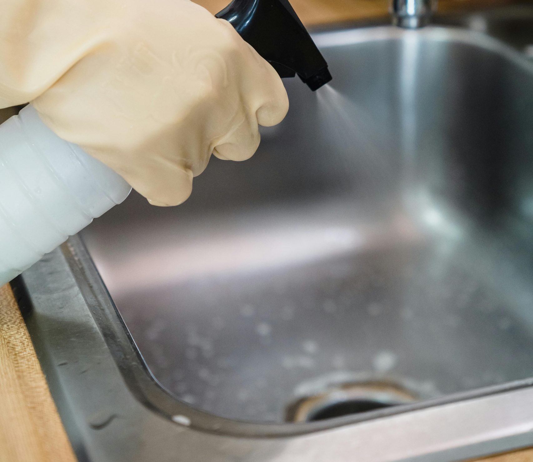 cleaning sink